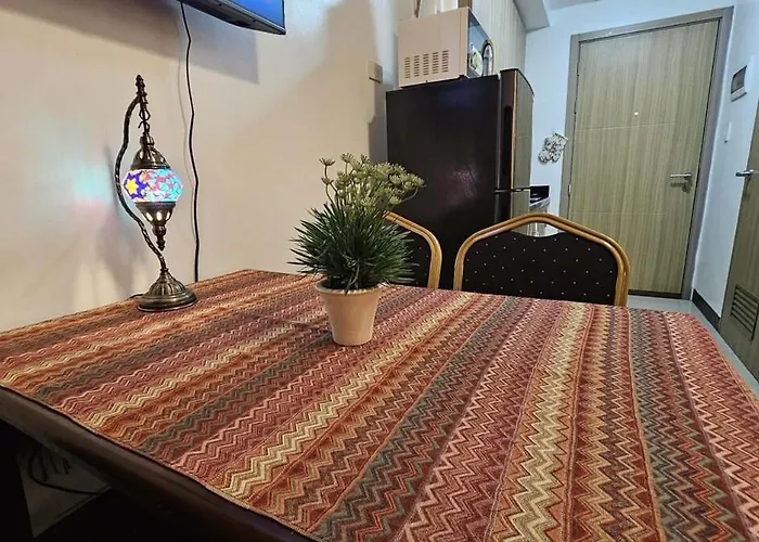 Apartment Promo Modern Boho Chic Near Moa, Bay