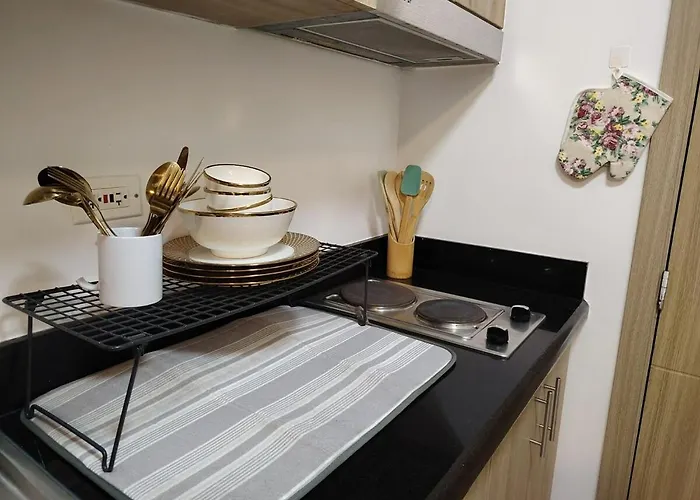 Apartment Promo Modern Boho Chic Near Moa, Bay *
