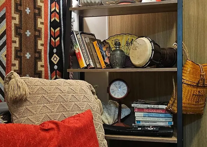 Apartment Promo Modern Boho Chic Near Moa, Bay *