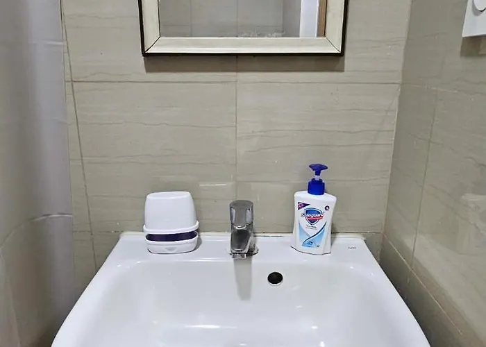 Apartment Promo Modern Boho Chic Near Moa, Bay Manila